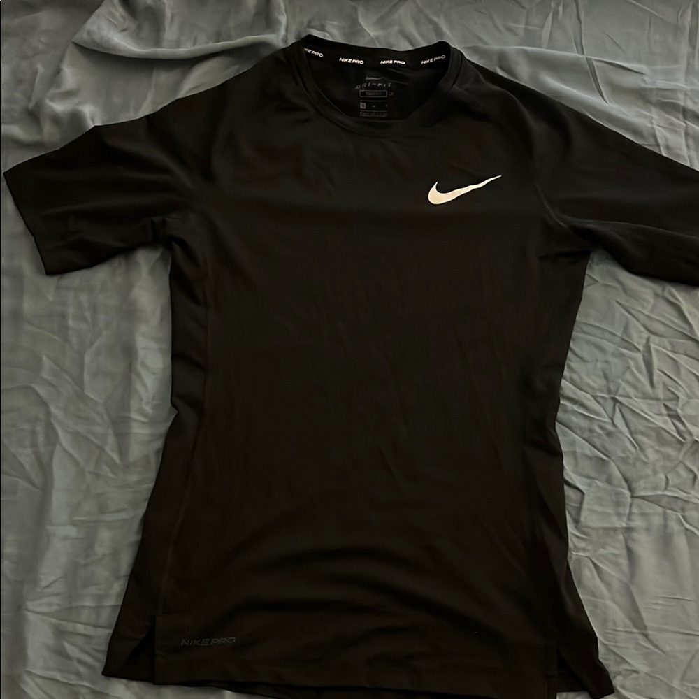Nike Pro Dri-FIT Slim Short-Sleeve Size M